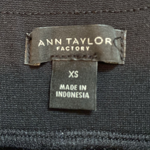 Ann Taylor Factory Faux Leather and Knit Legging Black Size XS - Picture 8 of 9